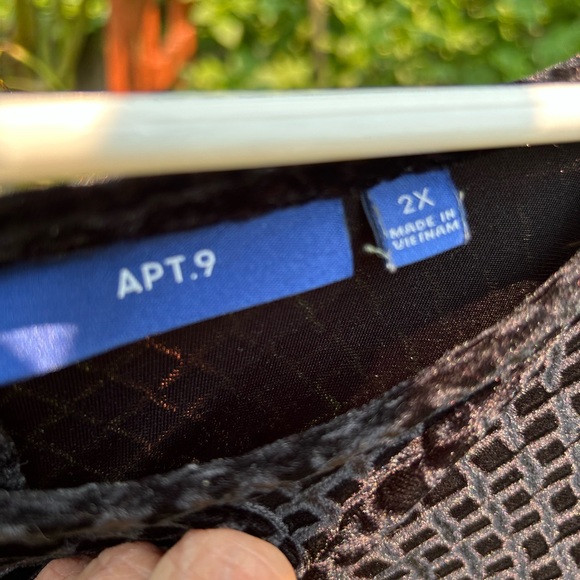 Apt.9 plus velvety dress elastic waist plus Sz 2X  polyester/spandex textured. - Picture 3 of 6